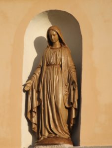 Lire la suite à propos de l’article La statue de la Vierge